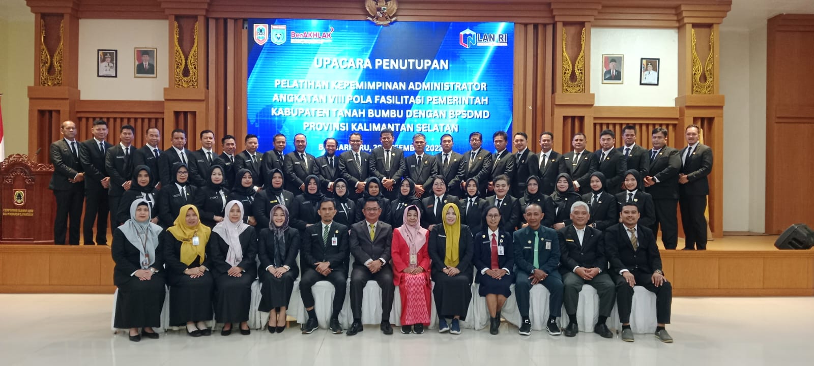 Penutupan Kegiatan Pelatihan Kepemimpinan Administrator Angkatan VIII Pemerintah Kabupaten Tanah Bumbu Tahun Anggaran 2023